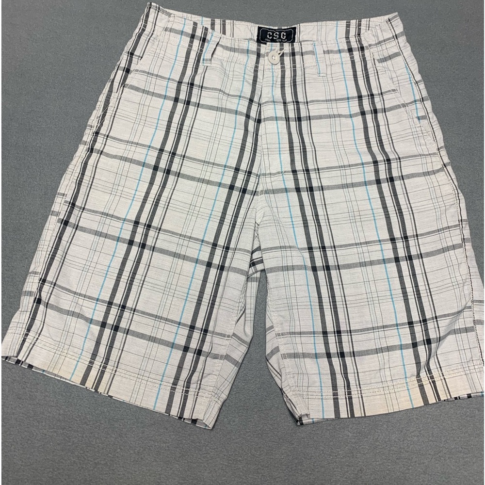 Champs sports gear shorts men’s 34 Bermuda casual missing back button